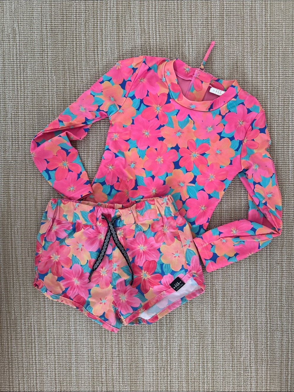 FEATHER 4 ARROW WAVE CHASER SURF SUIT & SHORTS - FIESTA FLORAL